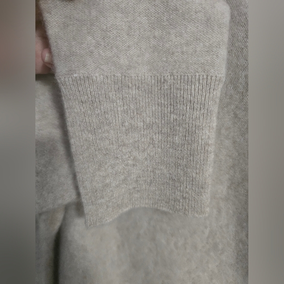TAHARI 100% Pure CASHMERE Mockneck Raglan Sleeve Sweater Beige Size XL - Picture 5 of 6